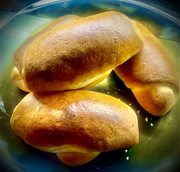 Булочка со сгущенкой